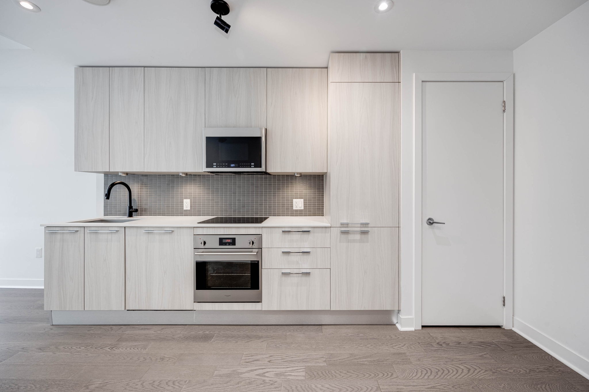 Toronto property showcase — delivered property photograph 8