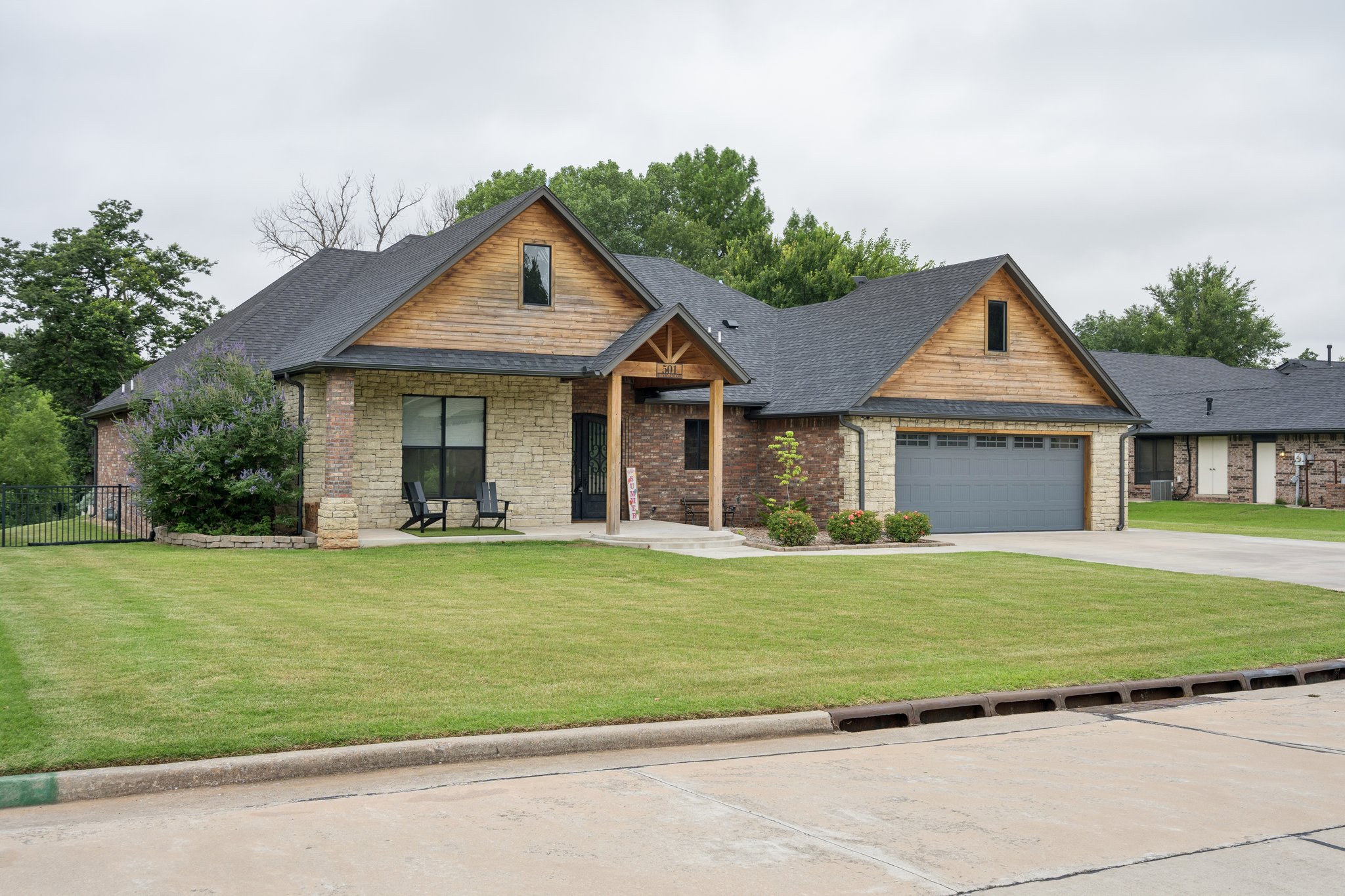 501 Buckboard Ln_001.jpg
