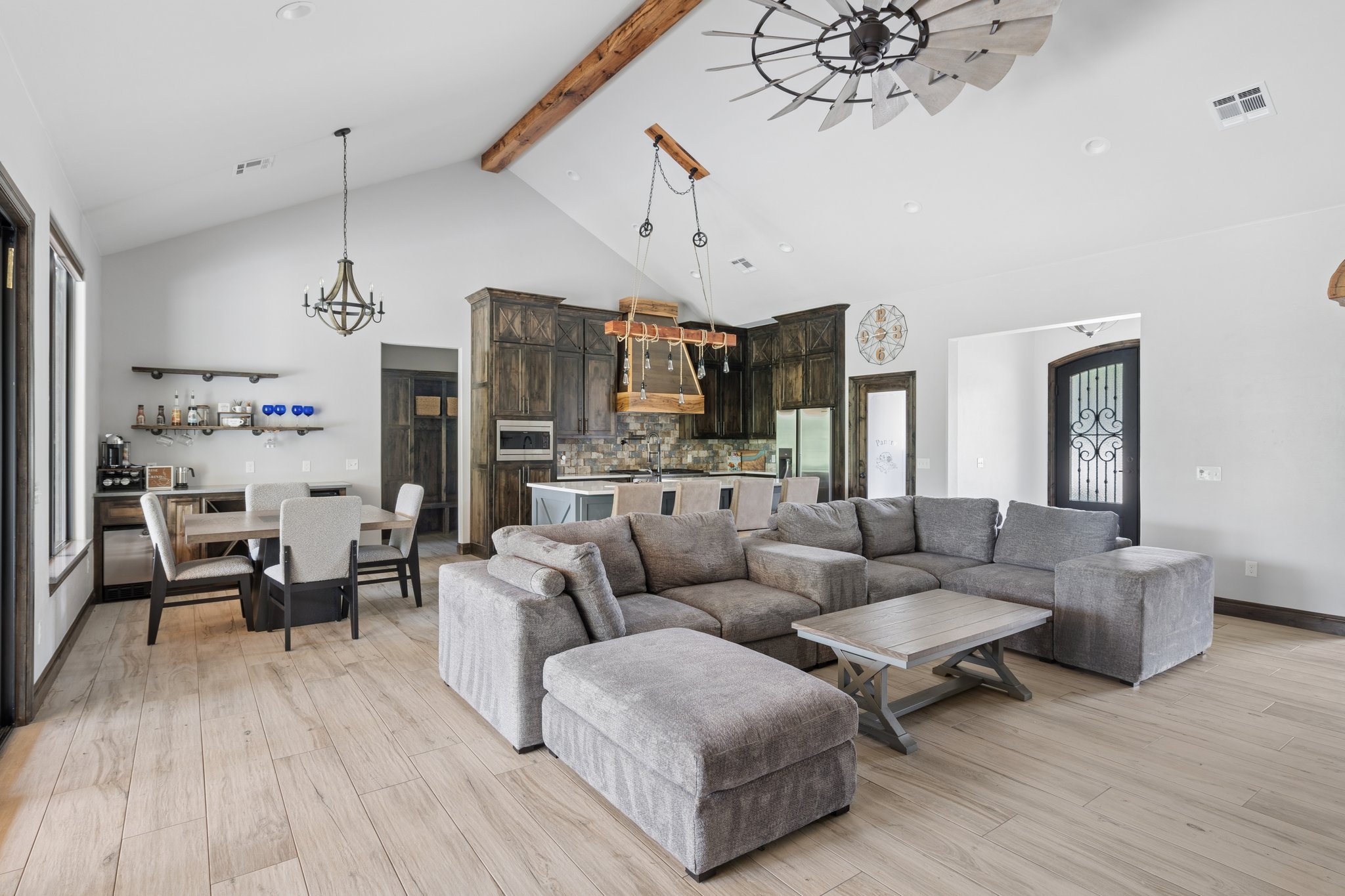 501 Buckboard Ln_009.jpg