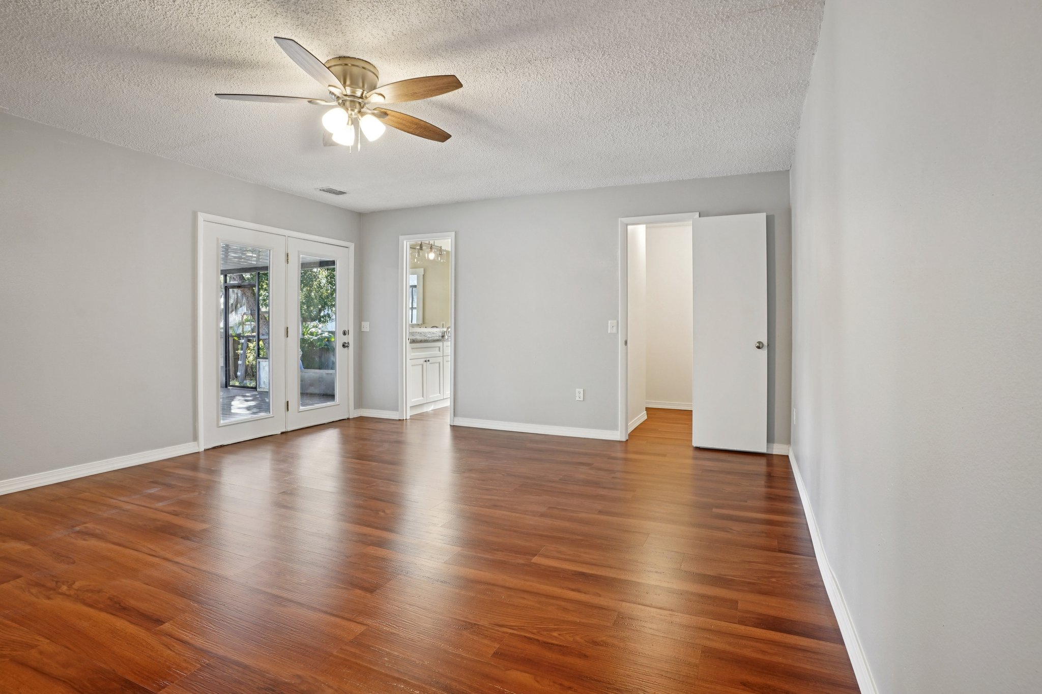 Dora Ave-S0701-021.jpg