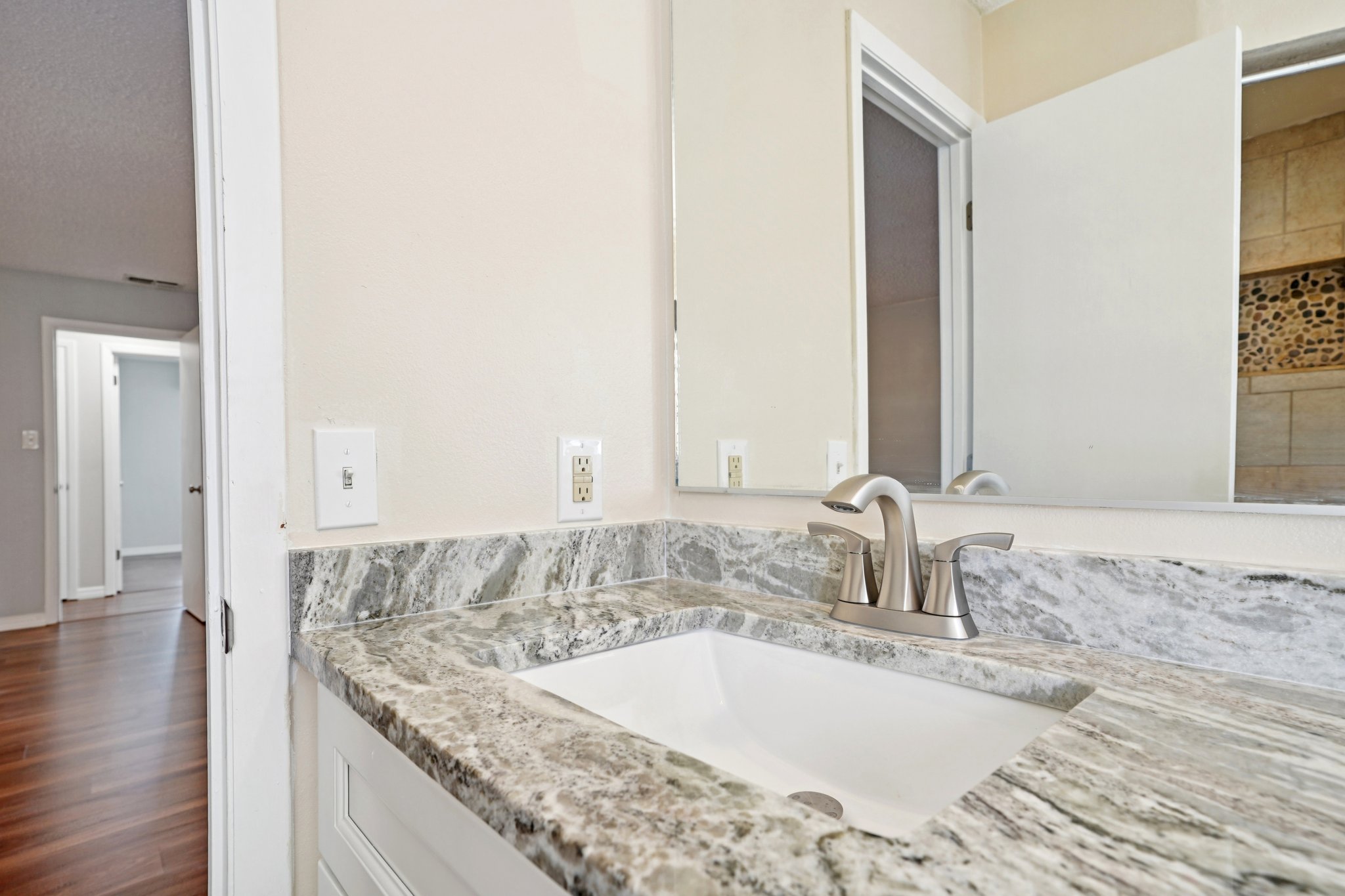 Dora Ave-S0701-025.jpg