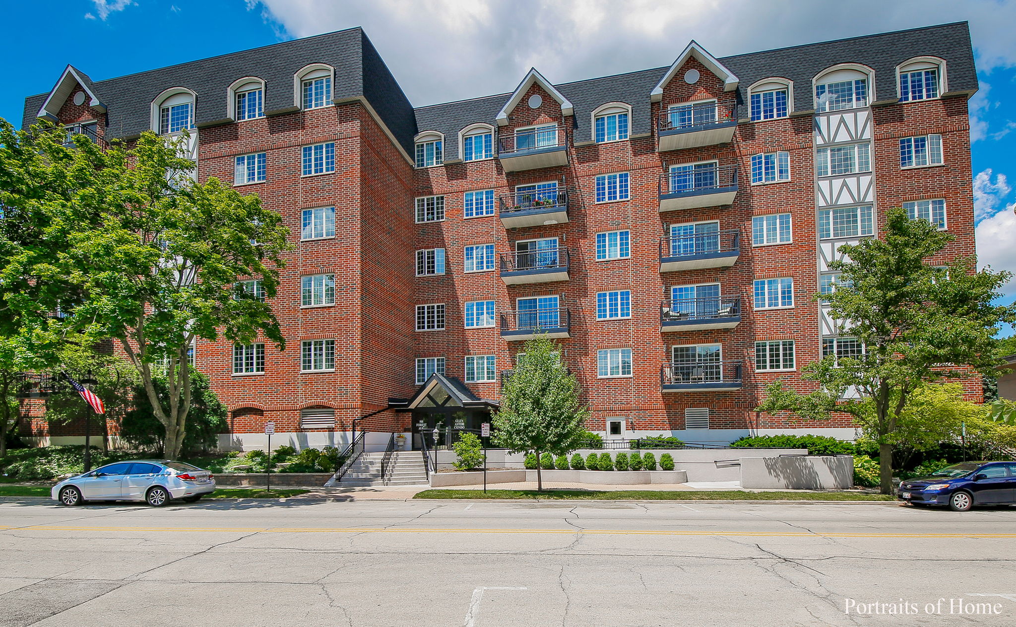 501 Forest Ave, Glen Ellyn, IL 60137 Portraits of Home