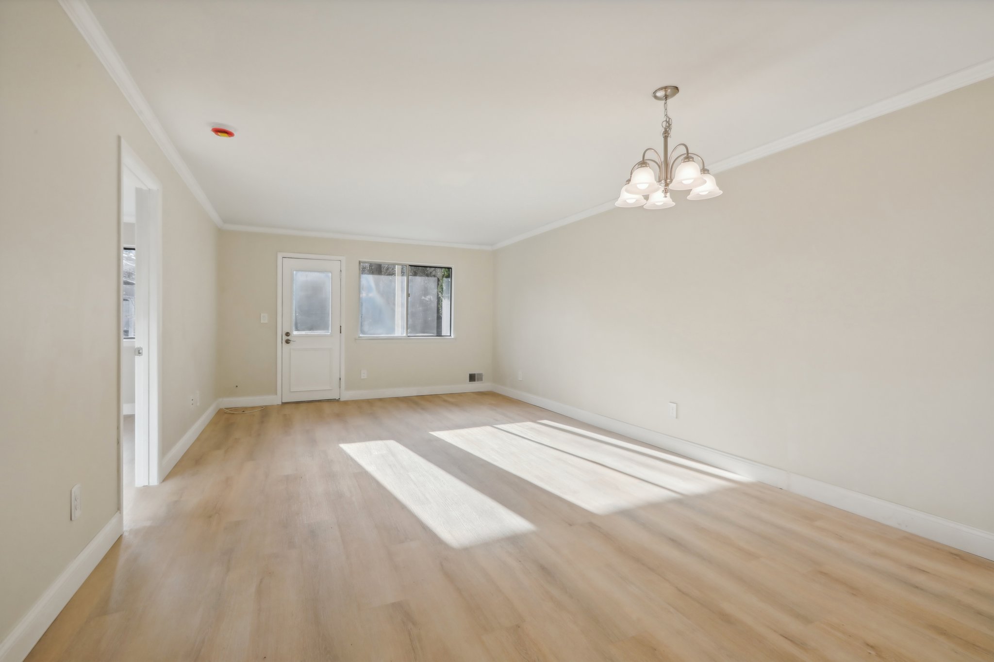 High Meadow Ln 501-008.jpg