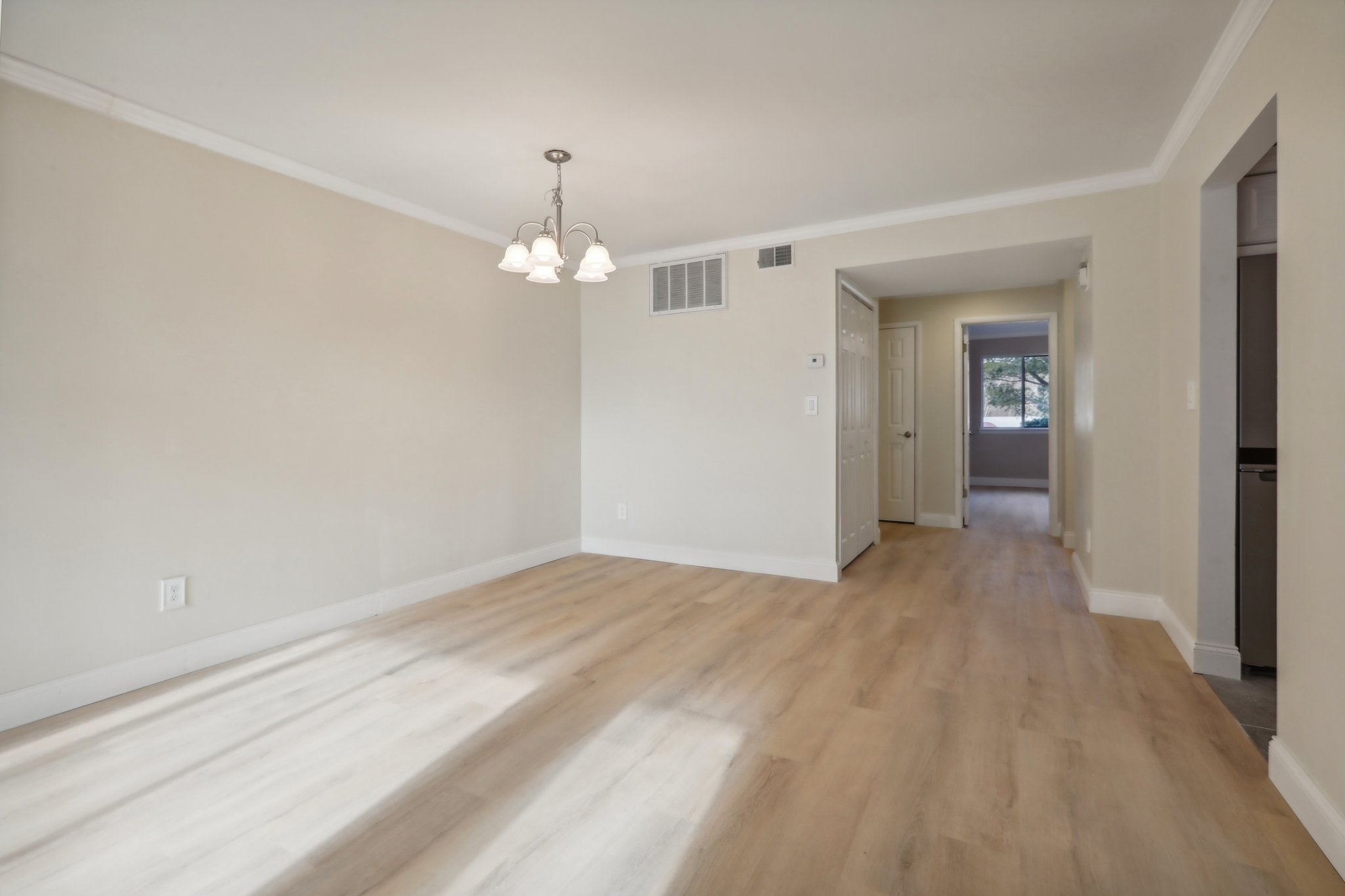 High Meadow Ln 501-011.jpg