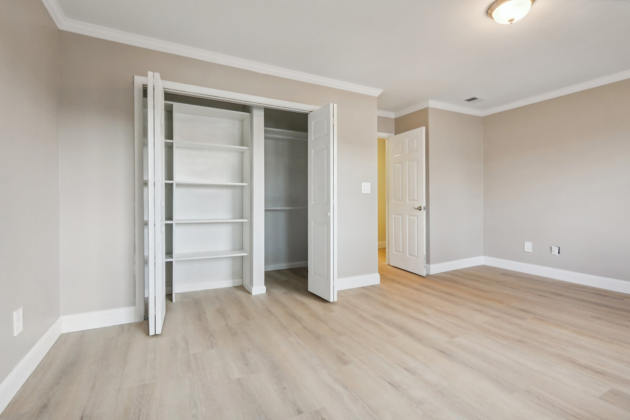 High Meadow Ln 501-020.jpg