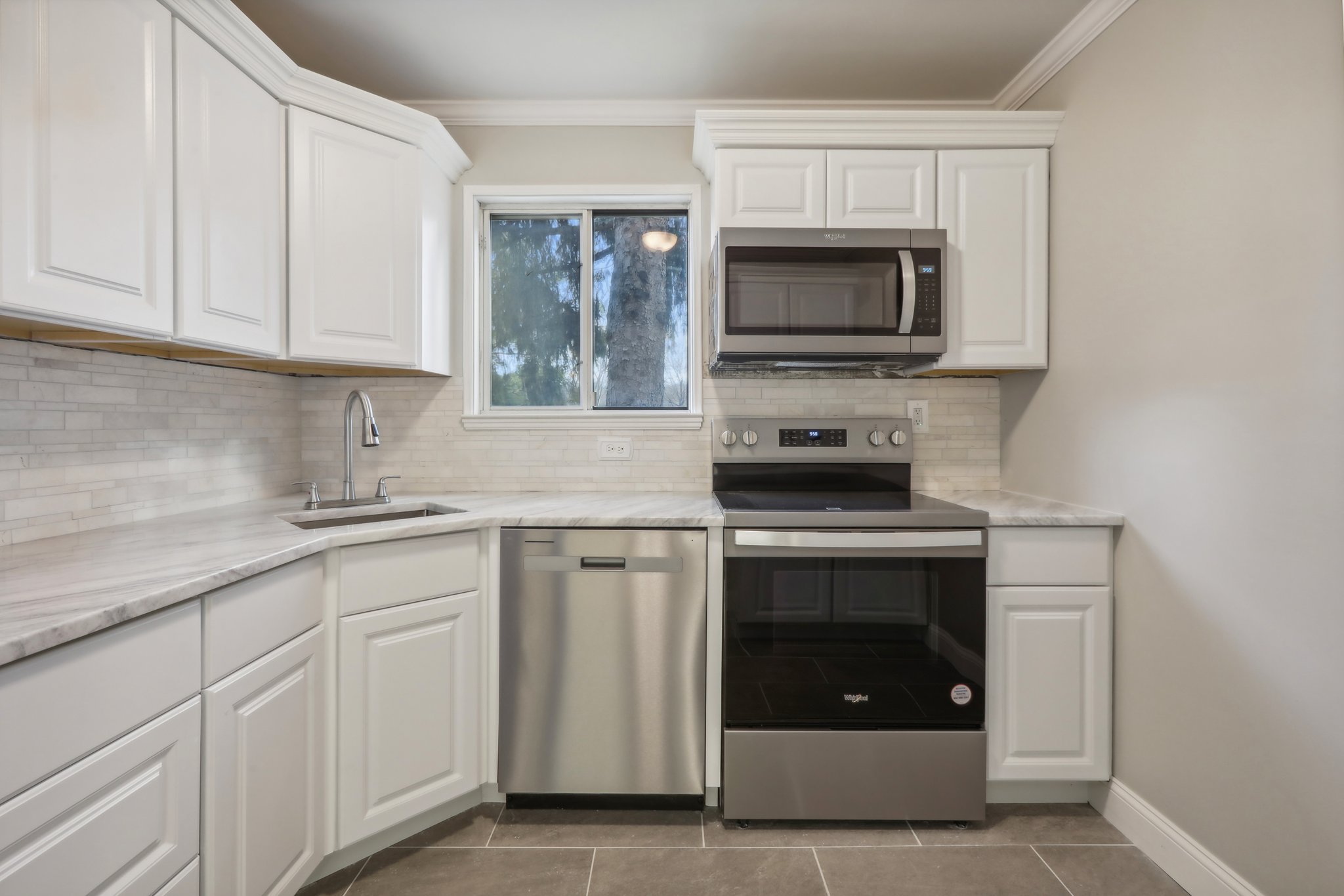 High Meadow Ln 501-025.jpg