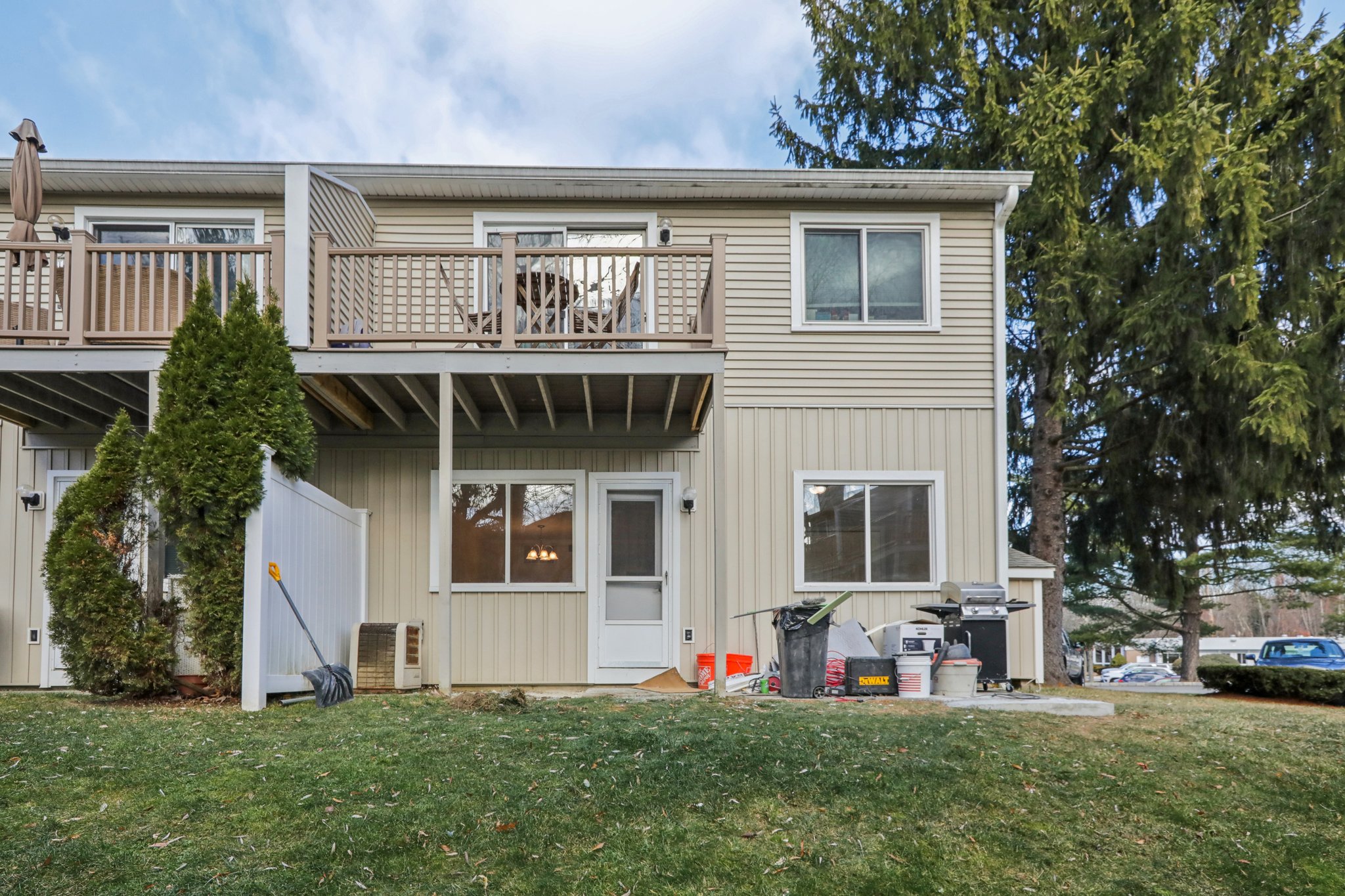 High Meadow Ln 501-034.jpg