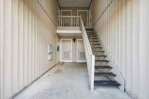 High Meadow Ln 501-004.jpg