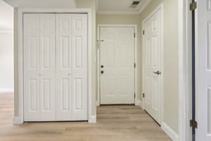 High Meadow Ln 501-006.jpg