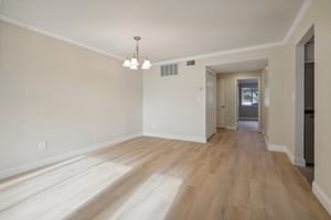 High Meadow Ln 501-011.jpg