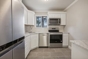 High Meadow Ln 501-024.jpg