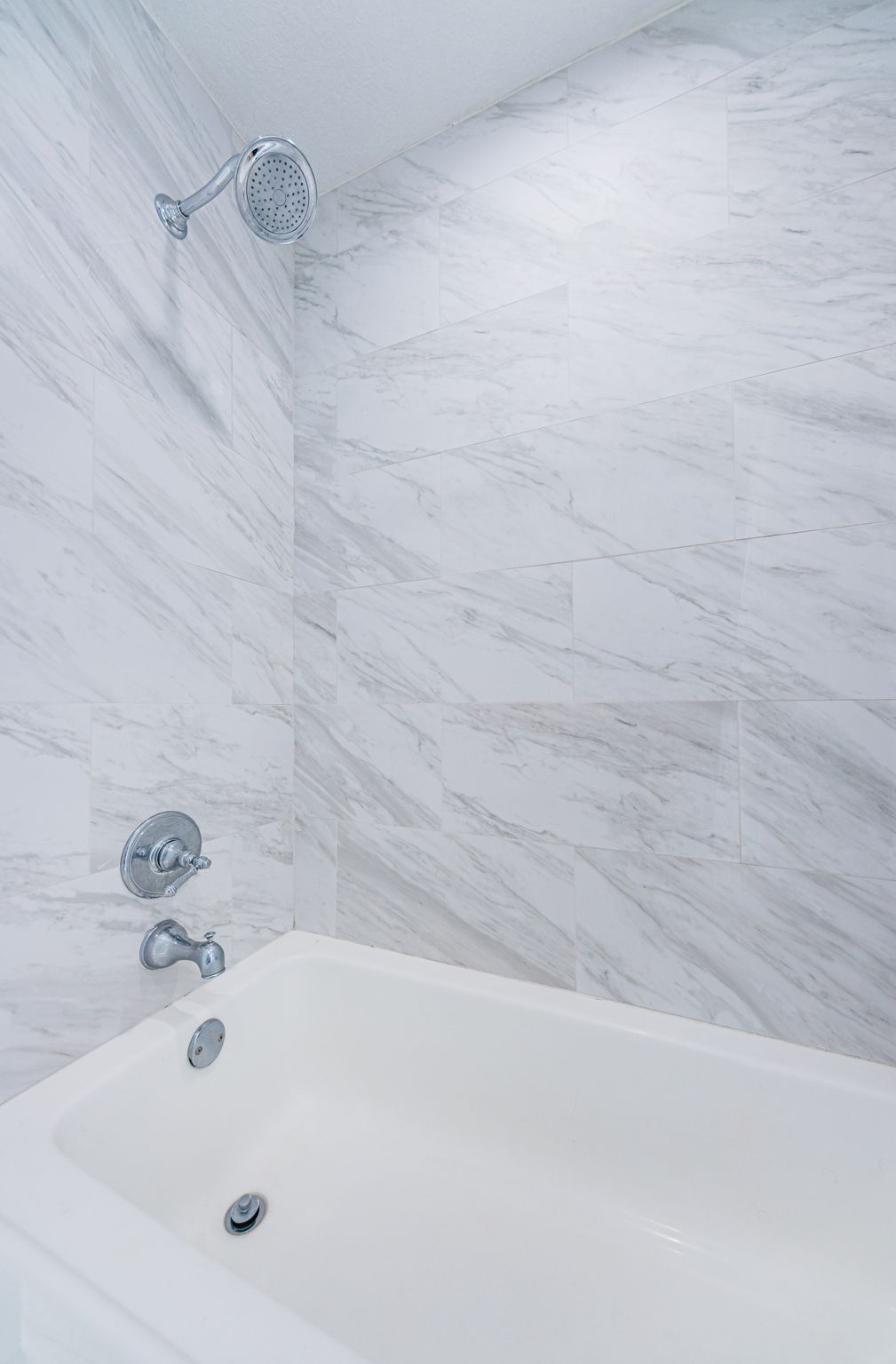 Primary Bathroom 1c
