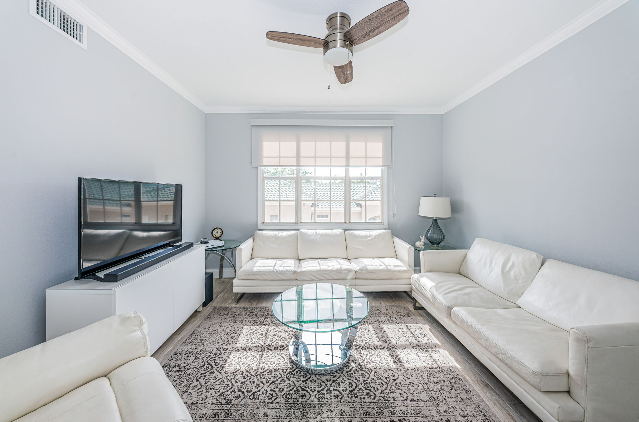 Living Room 4