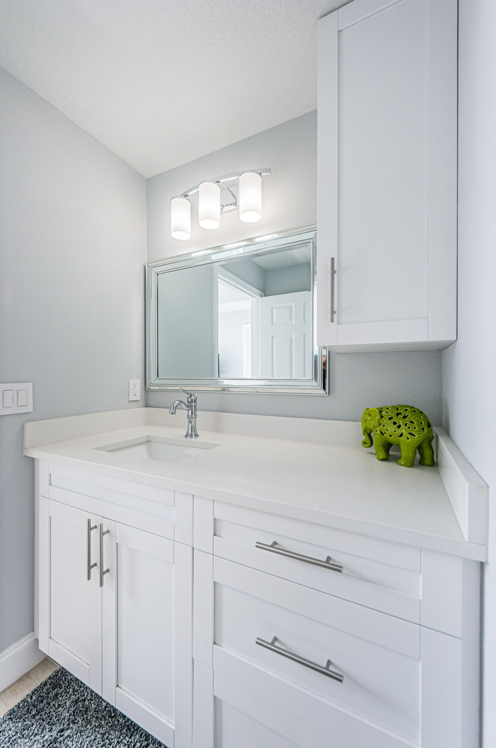 Primary Bathroom 1b