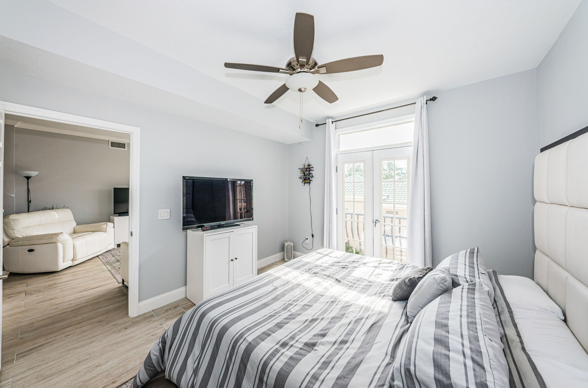 Primary Bedroom 1c