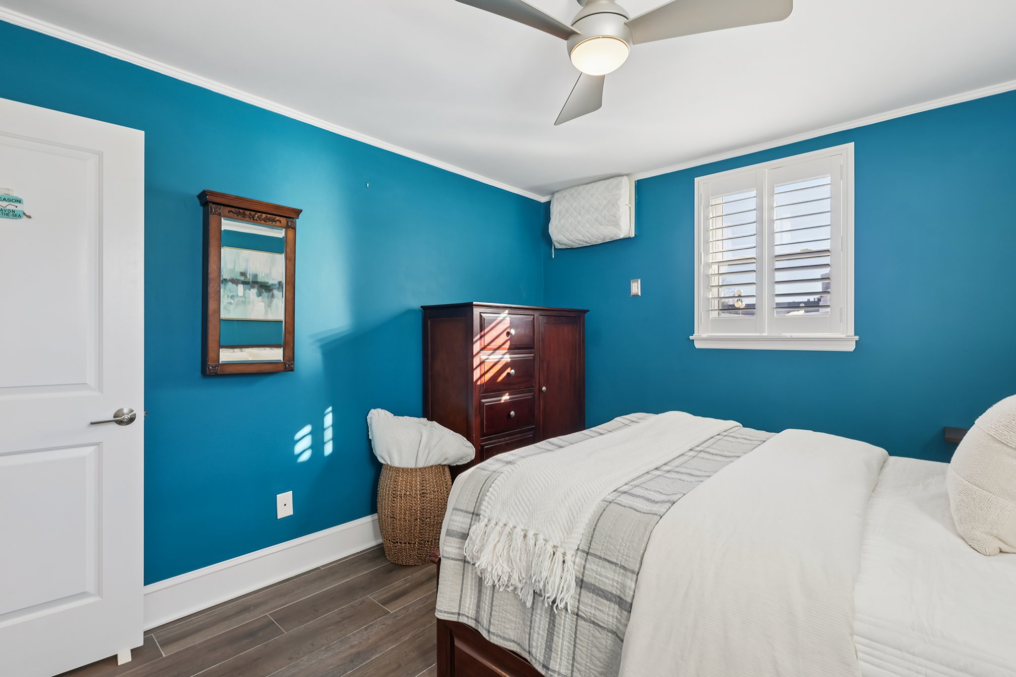 Main St-S0302-014.jpg