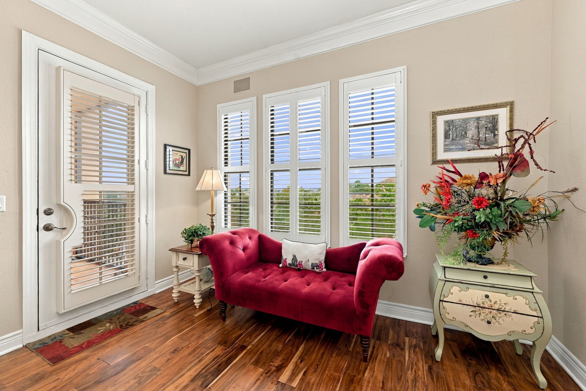 Window Seating, Beautiful Views