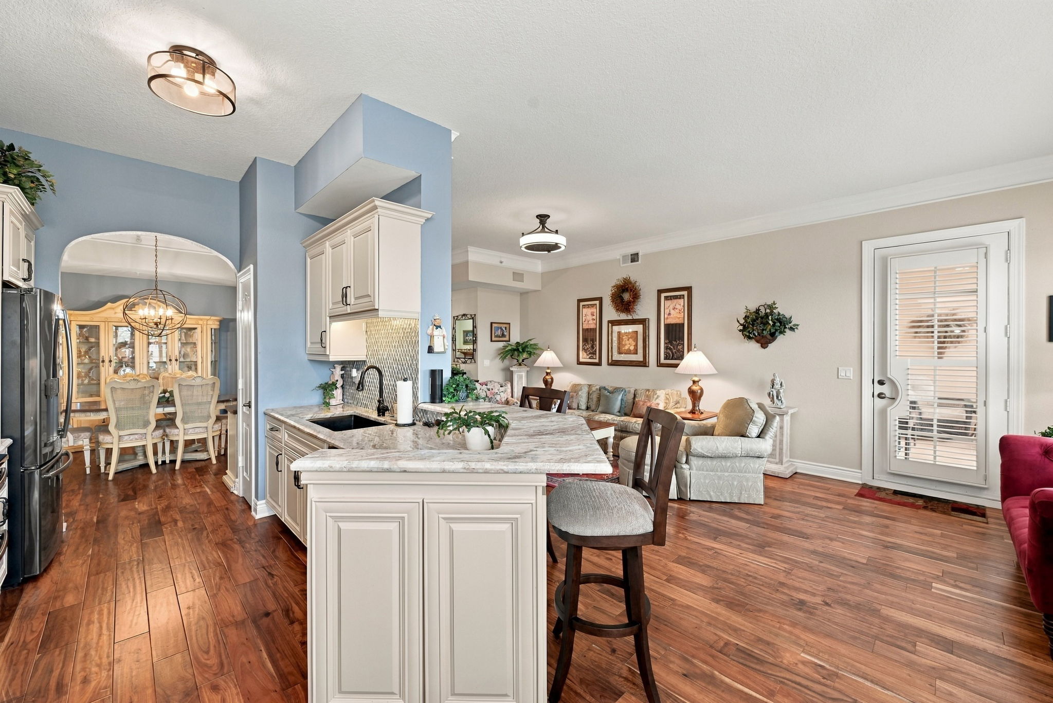 Open Floor Plan Perfect for Entertaining