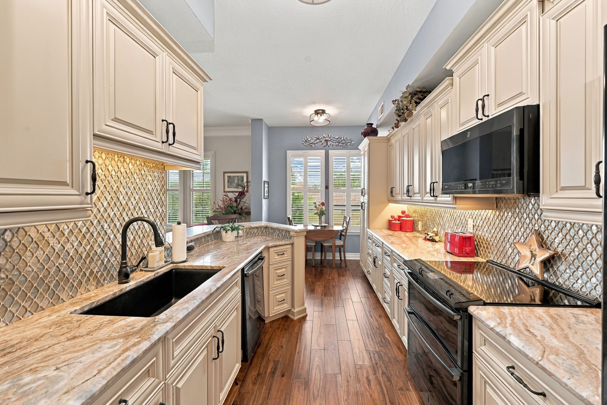 Fully Upgraded Kitchen