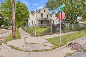  Photo 47
