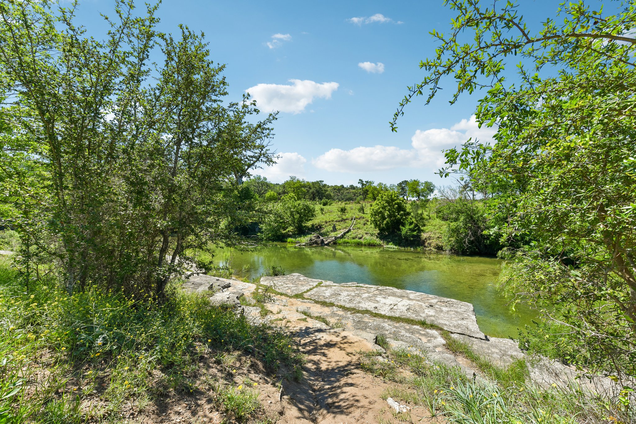Oak Knob Dr-0405-904.jpg