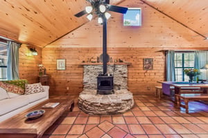 Oak Knob Dr-S0405-016.jpg