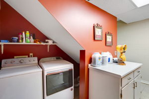  Photo 44