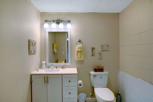  Photo 48
