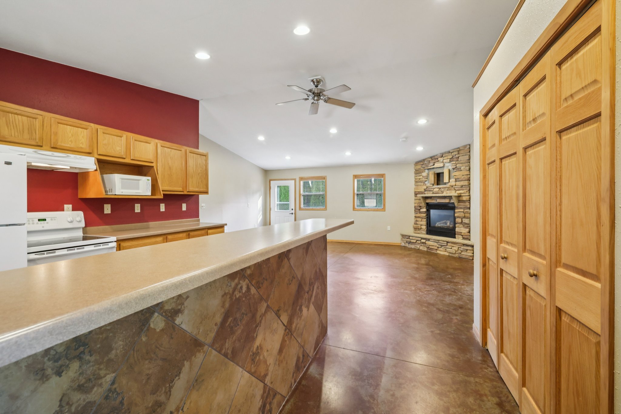 Tamarack Rd-S3110-010.jpg