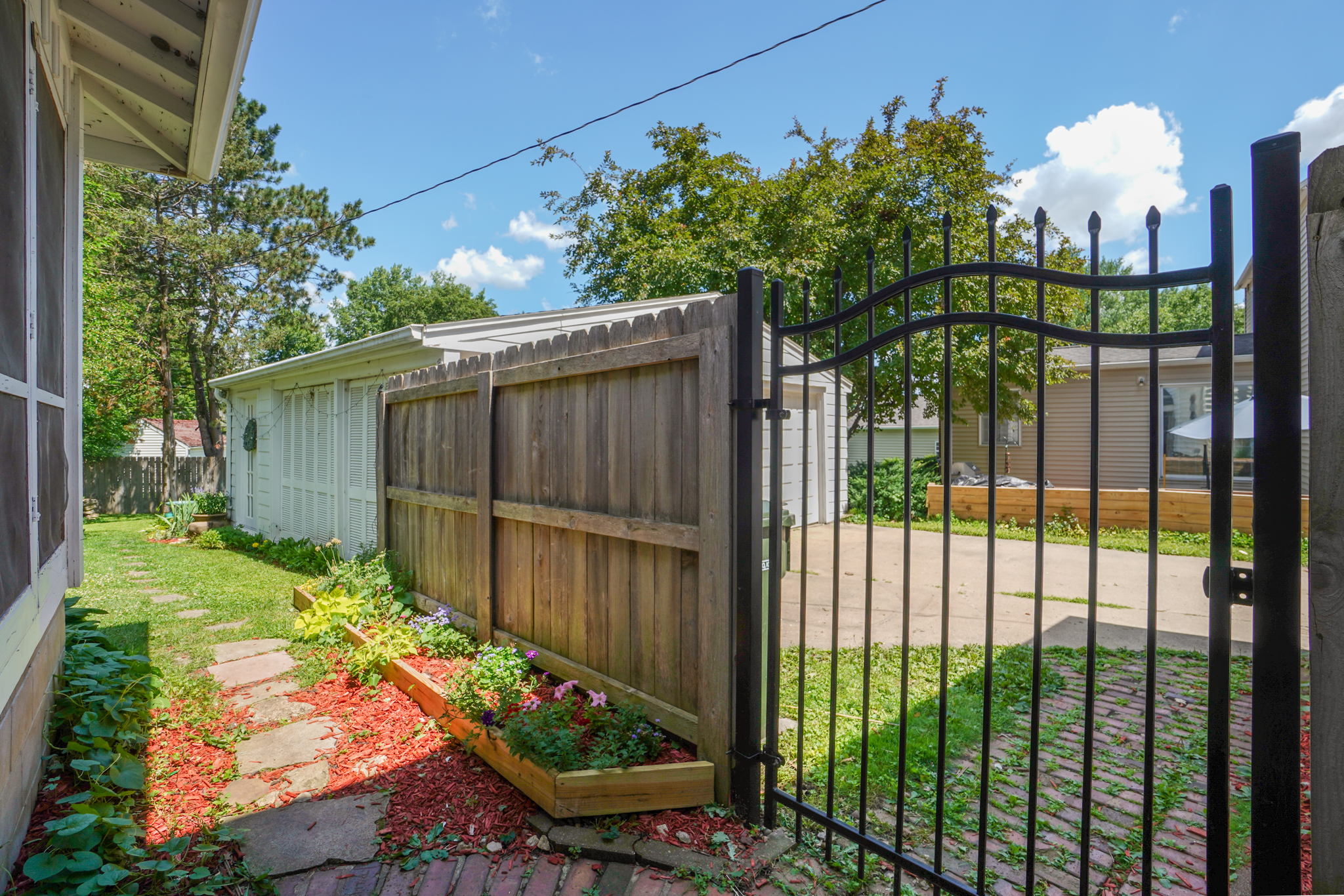 501 Terrace Dr, Waterloo, IA 50702, USA Photo 28