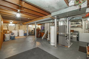 501 Terrace Dr, Waterloo, IA 50702, USA Photo 26