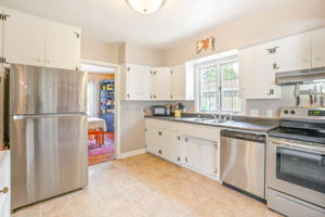 501 Terrace Dr, Waterloo, IA 50702, USA Photo 11