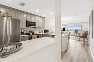 Foyer / Kitchen