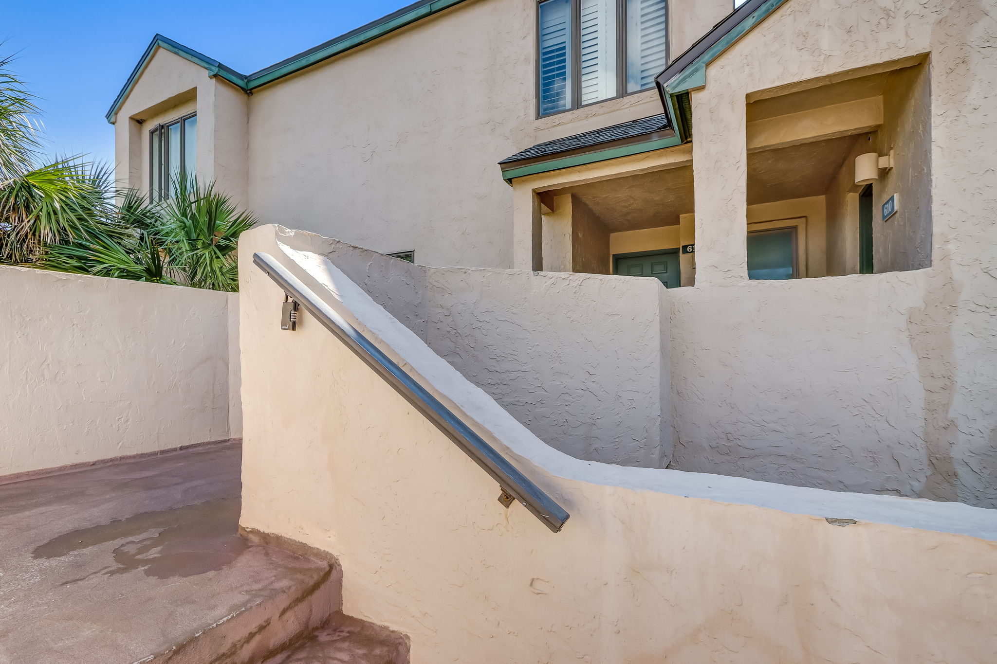 Front Entry Detail