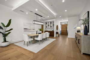 Dining back to Entry