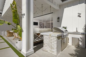 Outdoor Kitchen