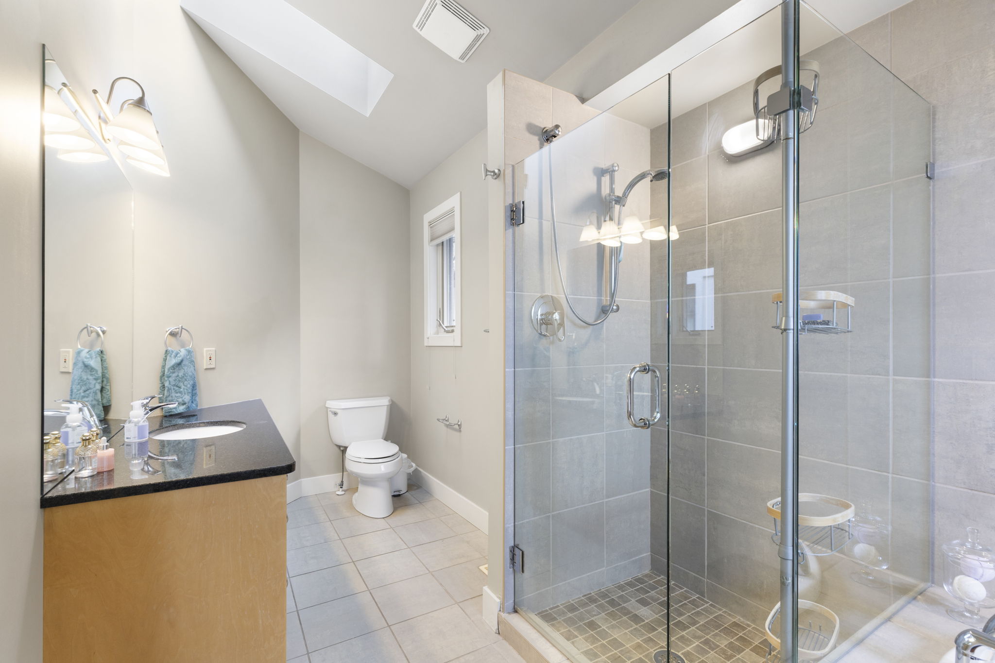 Photo 36