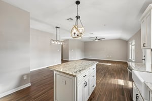 Bayou Dr-S0710-019.jpg