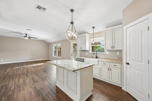 Bayou Dr-S0710-020.jpg