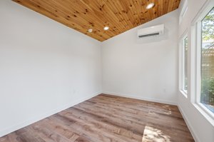 Photo 37