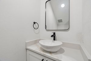  Photo 37