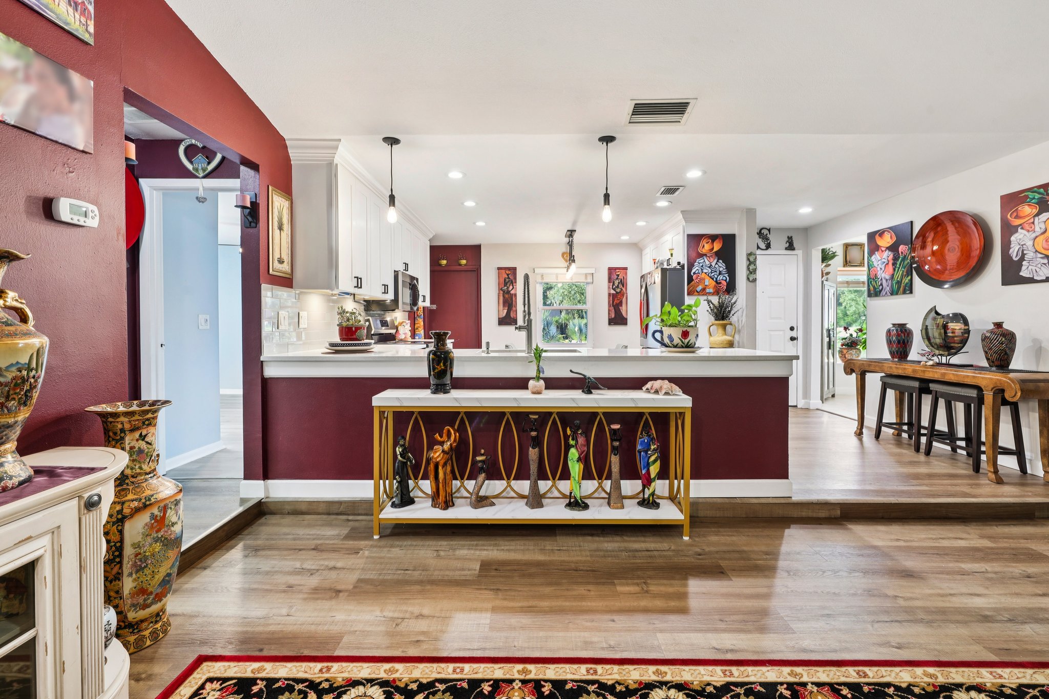 Swallow Dr-S0811-013.jpg