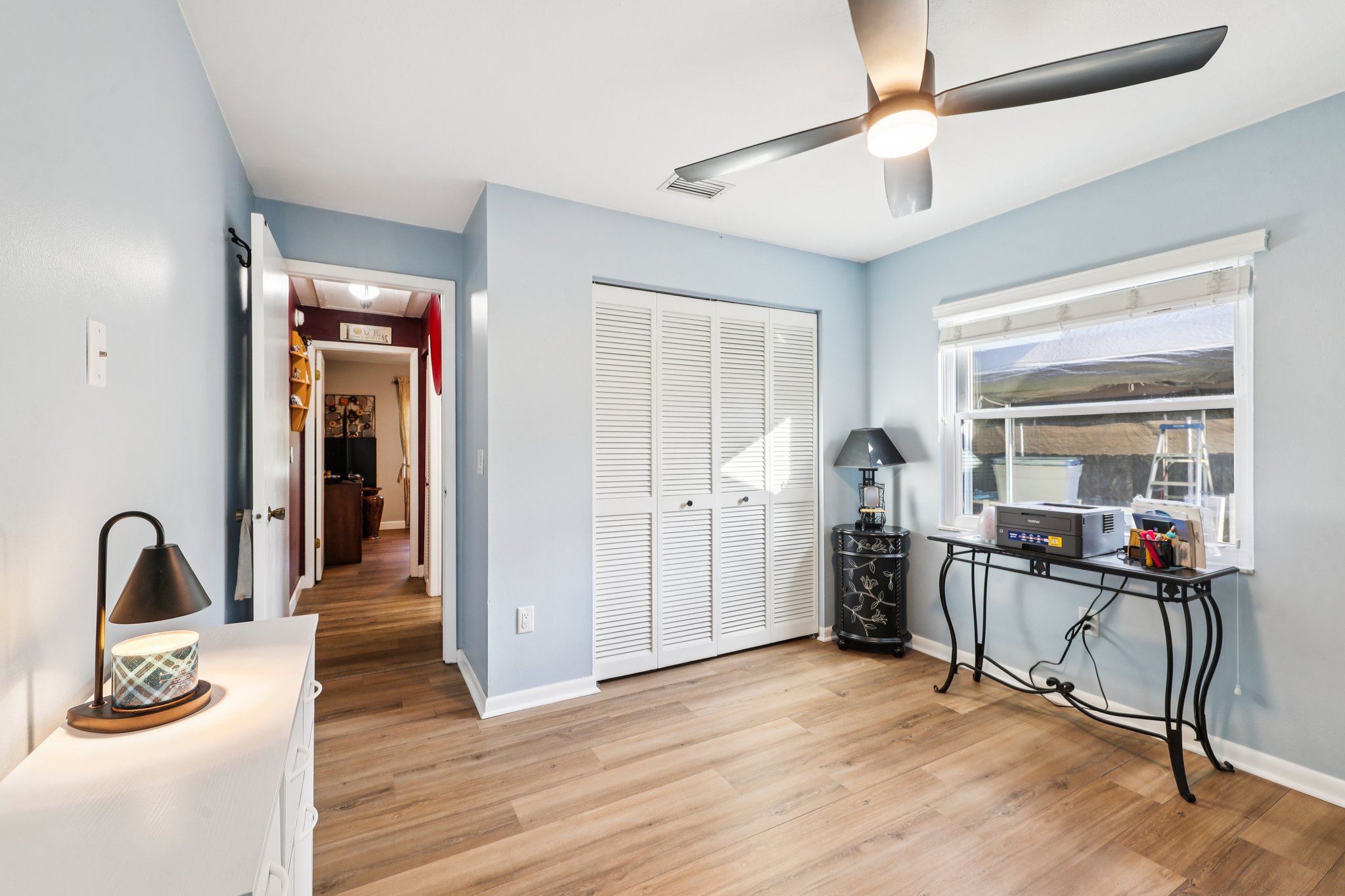 Swallow Dr-S0811-022.jpg