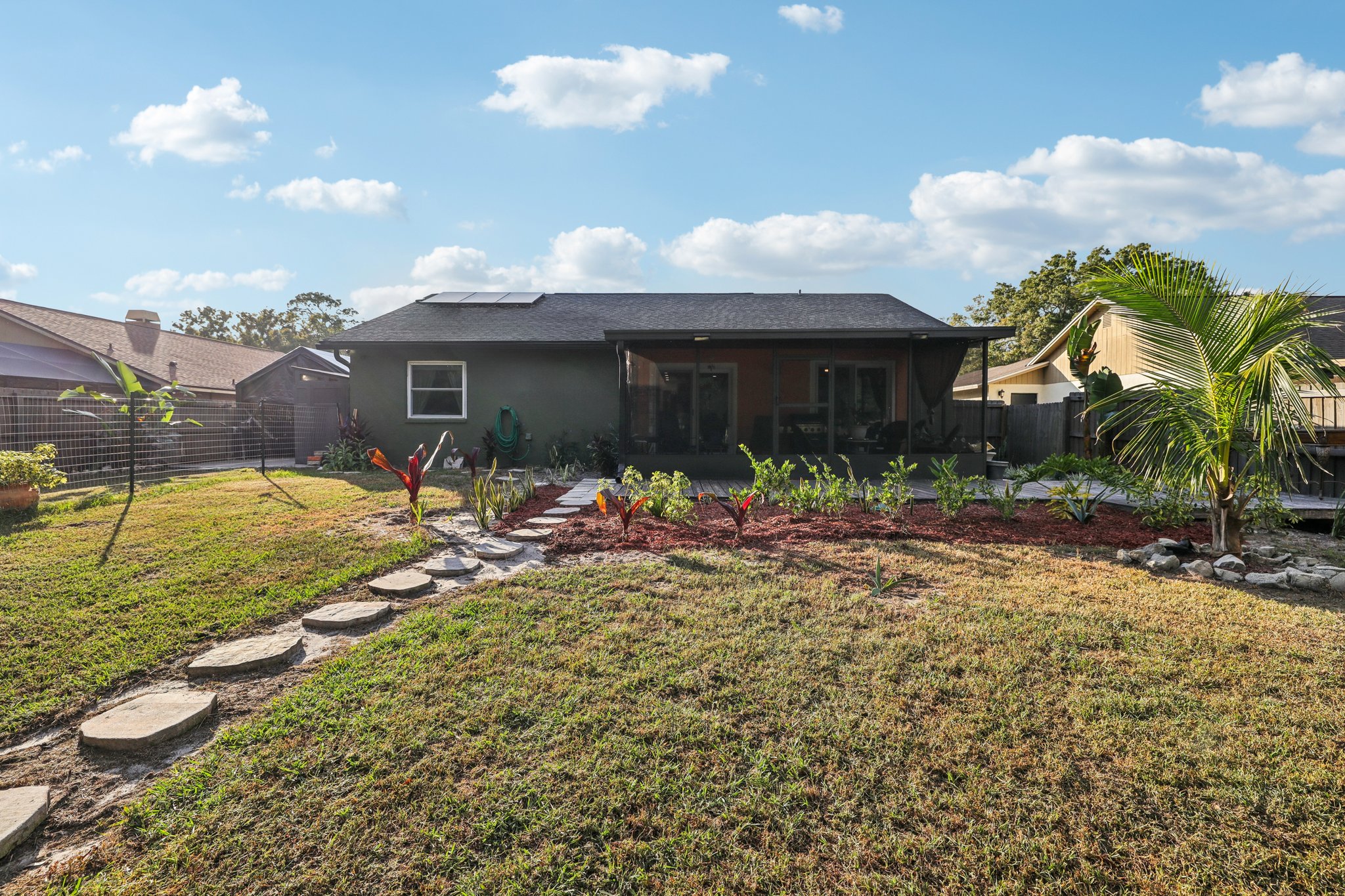 Swallow Dr-S0811-043.jpg