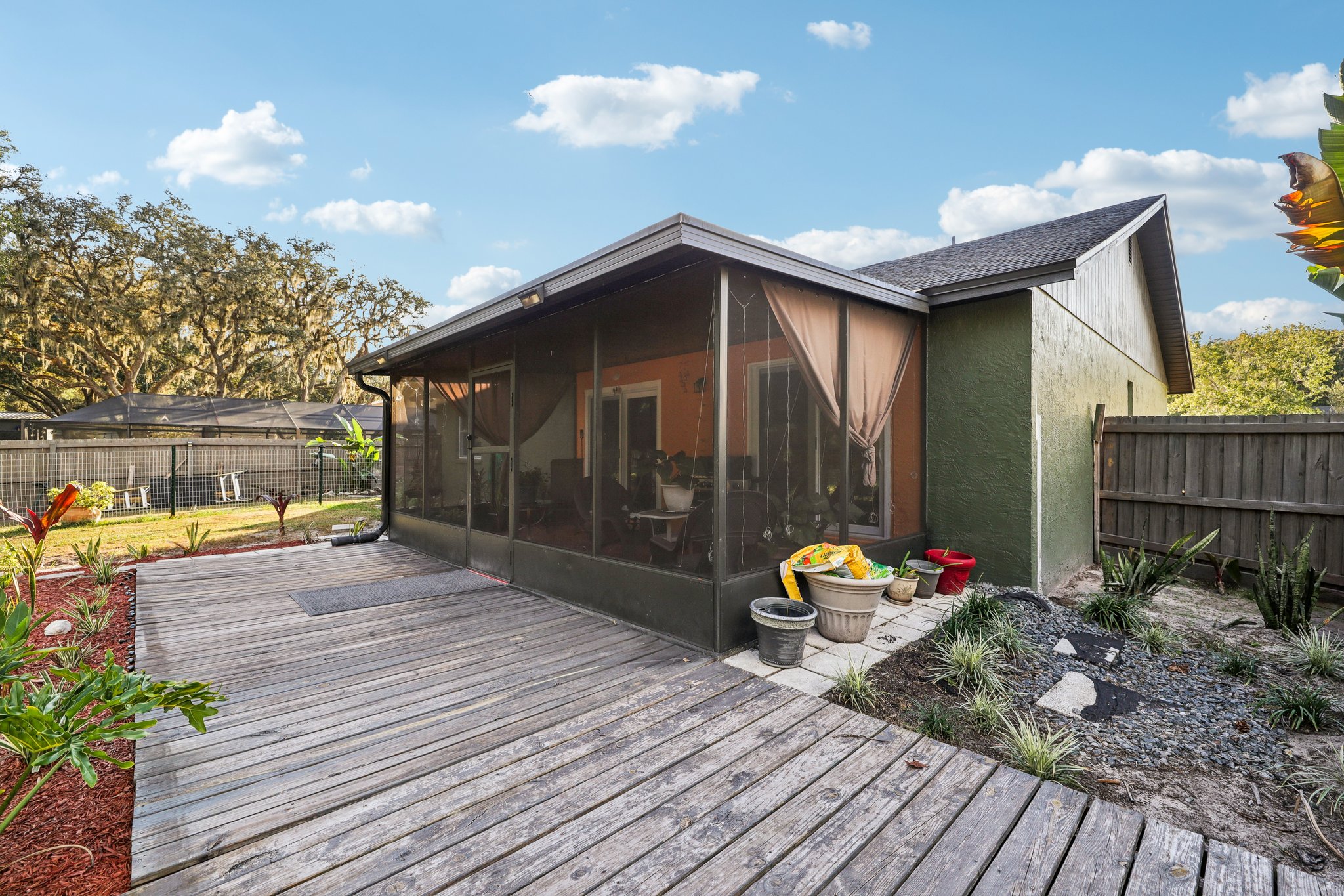 Swallow Dr-S0811-044.jpg