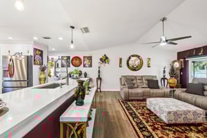 Swallow Dr-S0811-012.jpg