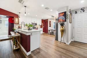 Swallow Dr-S0811-020.jpg