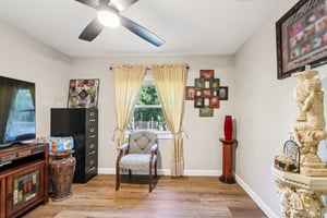 Swallow Dr-S0811-025.jpg