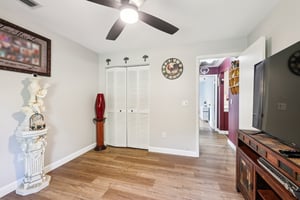 Swallow Dr-S0811-027.jpg