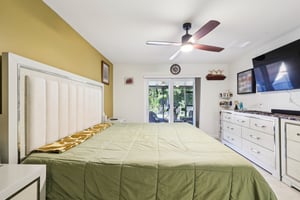 Swallow Dr-S0811-033.jpg